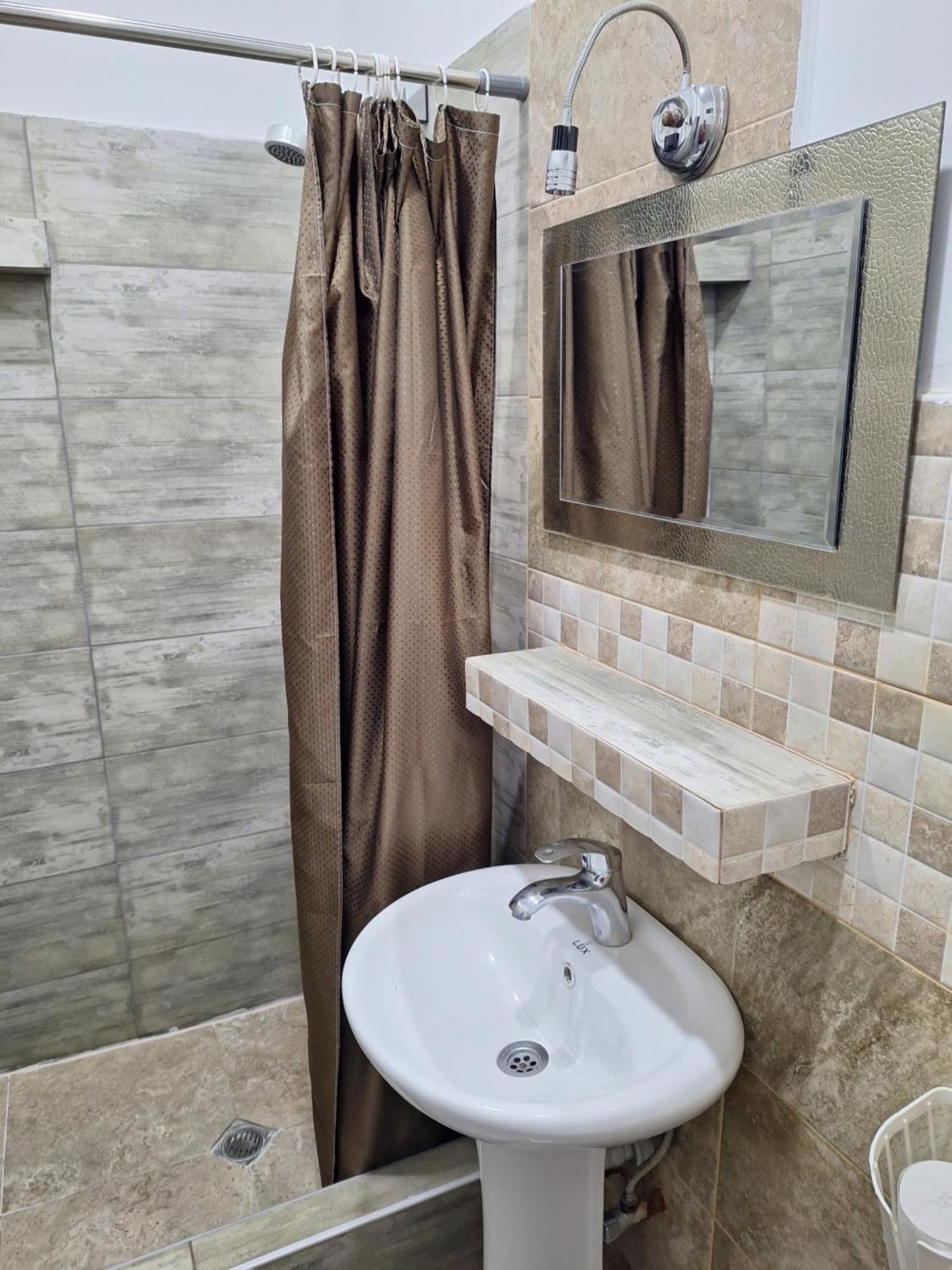 Guest House 15A คูทายสิ ภายนอก รูปภาพ